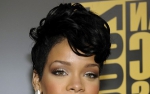 Rihanna KOLEJNĄ dziewczyną BONDA!
